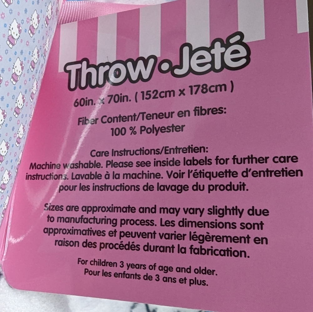 NWT Hello Kitty Spring Plush Throw - Picture 5 of 6